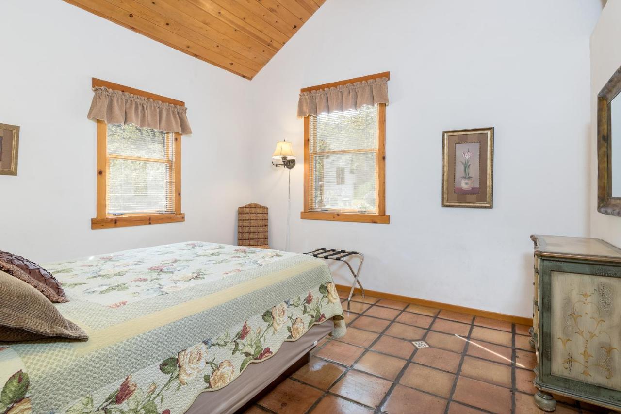 Homestead Cottages Авани Экстерьер фото